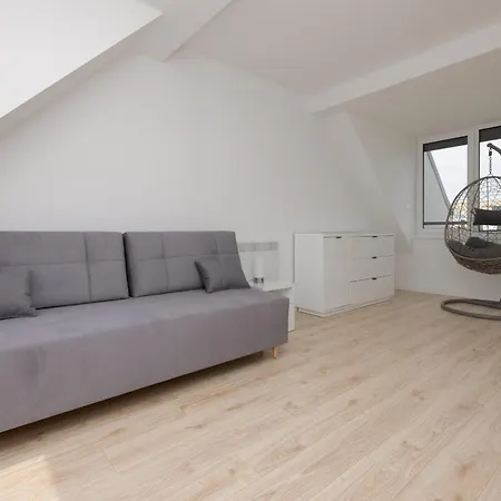 Dwupoziomowy Z Parkingiem - Taras I Balkon - 3 Sypialnie By Renters Apartment