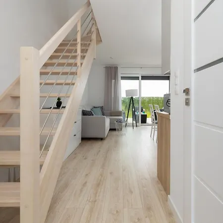 Dwupoziomowy Z Parkingiem - Taras I Balkon - 3 Sypialnie By Renters * Rewal