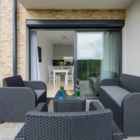 Appartement Dwupoziomowy Z Parkingiem - Taras I Balkon - 3 Sypialnie By Renters Rewal