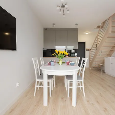 Dwupoziomowy Z Parkingiem - Taras I Balkon - 3 Sypialnie By Renters